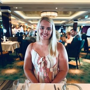 Meet your Posher, Anibel